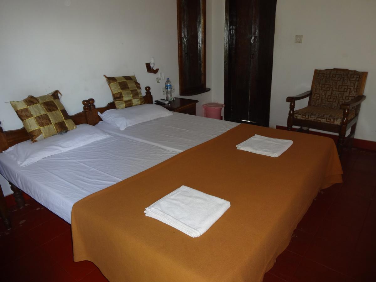 Pozhiyoram Ayurveda Beach Resort Alappuzha Екстериор снимка