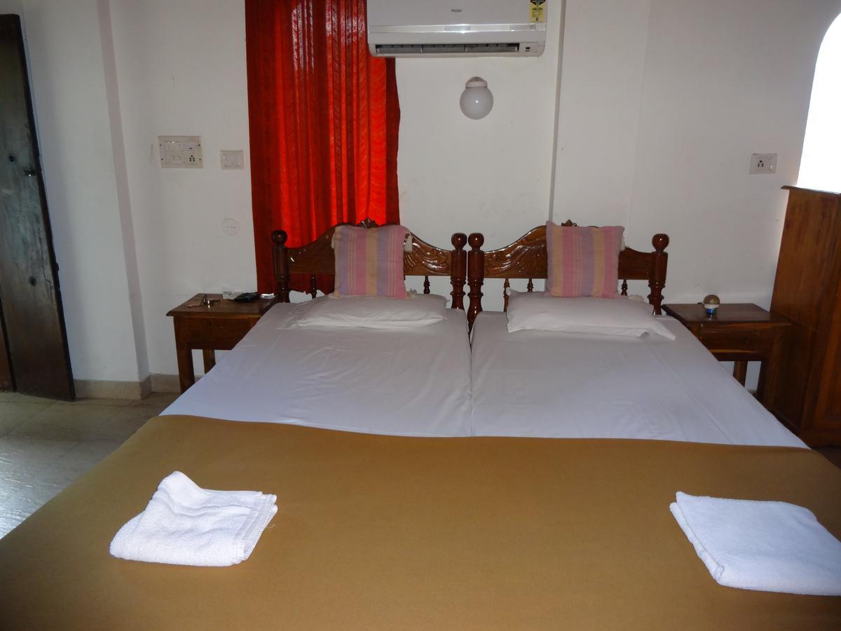Pozhiyoram Ayurveda Beach Resort Alappuzha Екстериор снимка